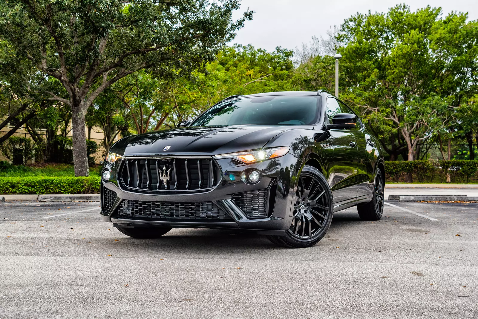 Maserati Levante 2021 на улицах Майами Maserati Levante — стильное авто в аренду