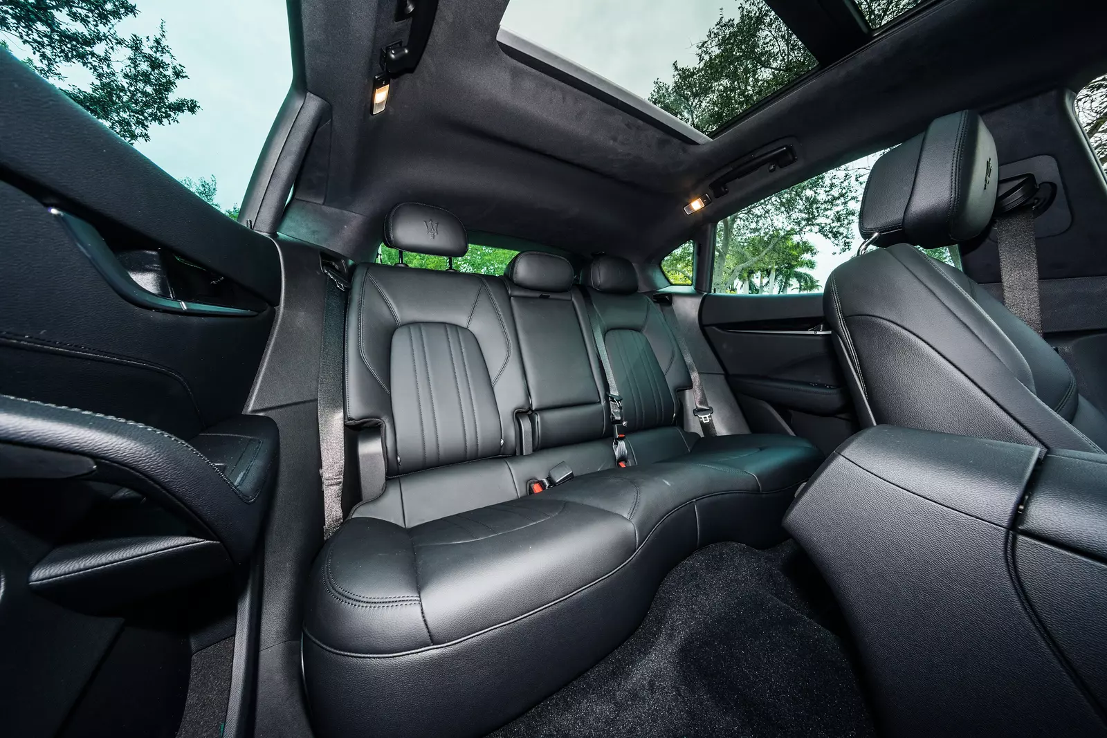 slider - American Butler