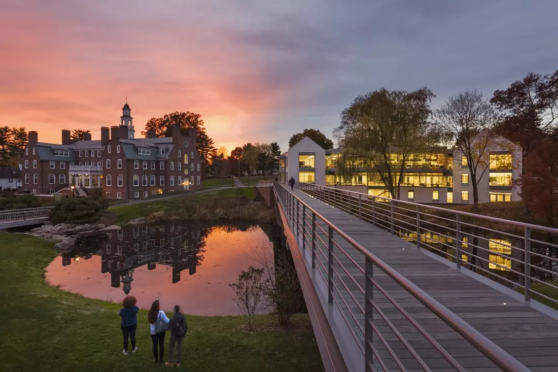 slider - American Butler