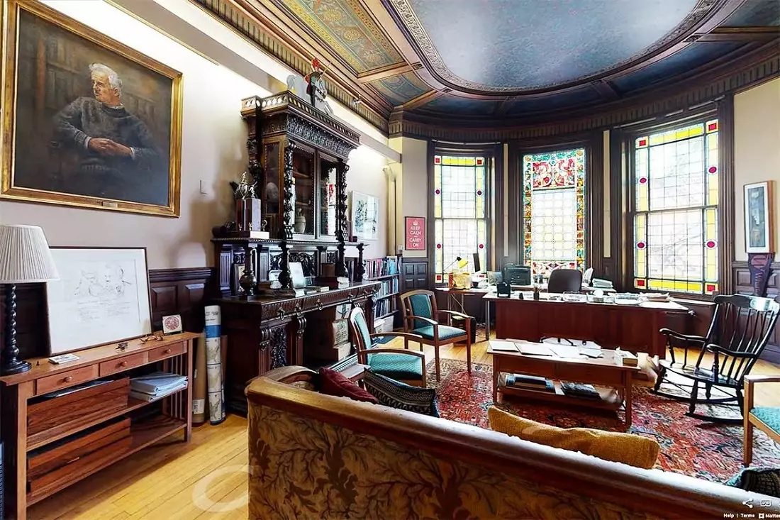 slider - American Butler