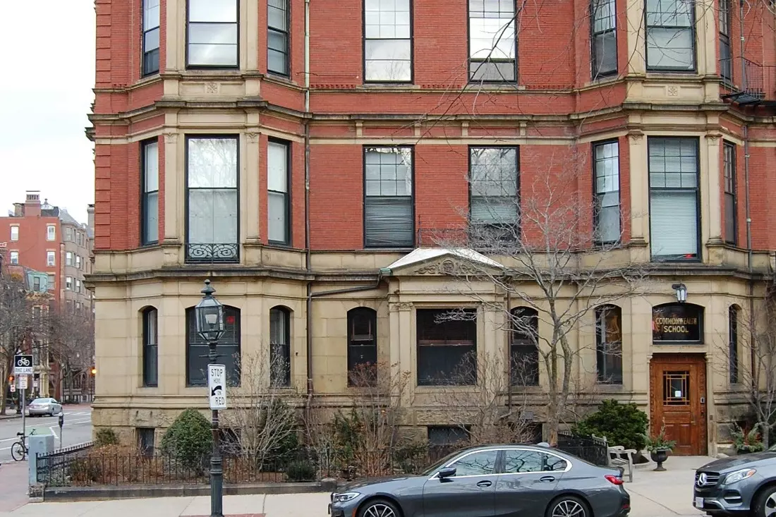 slider - American Butler