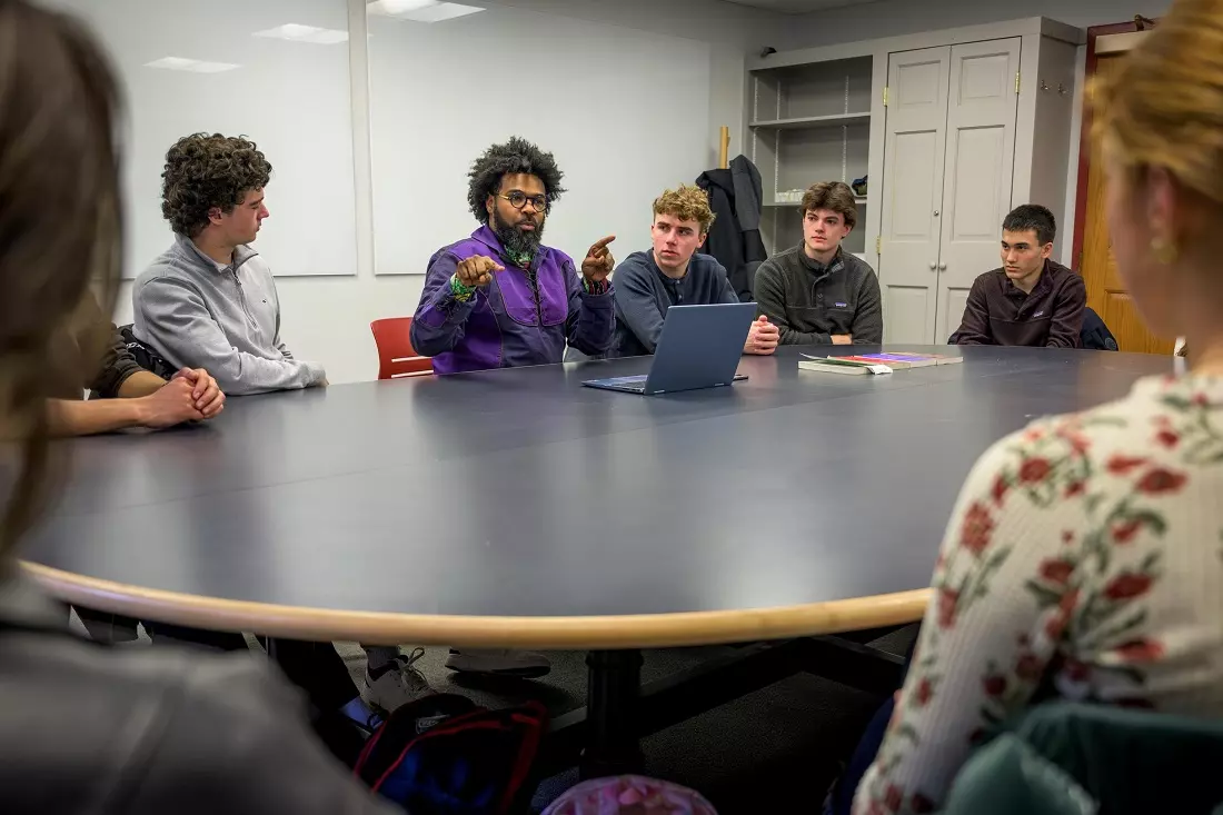 slider - American Butler