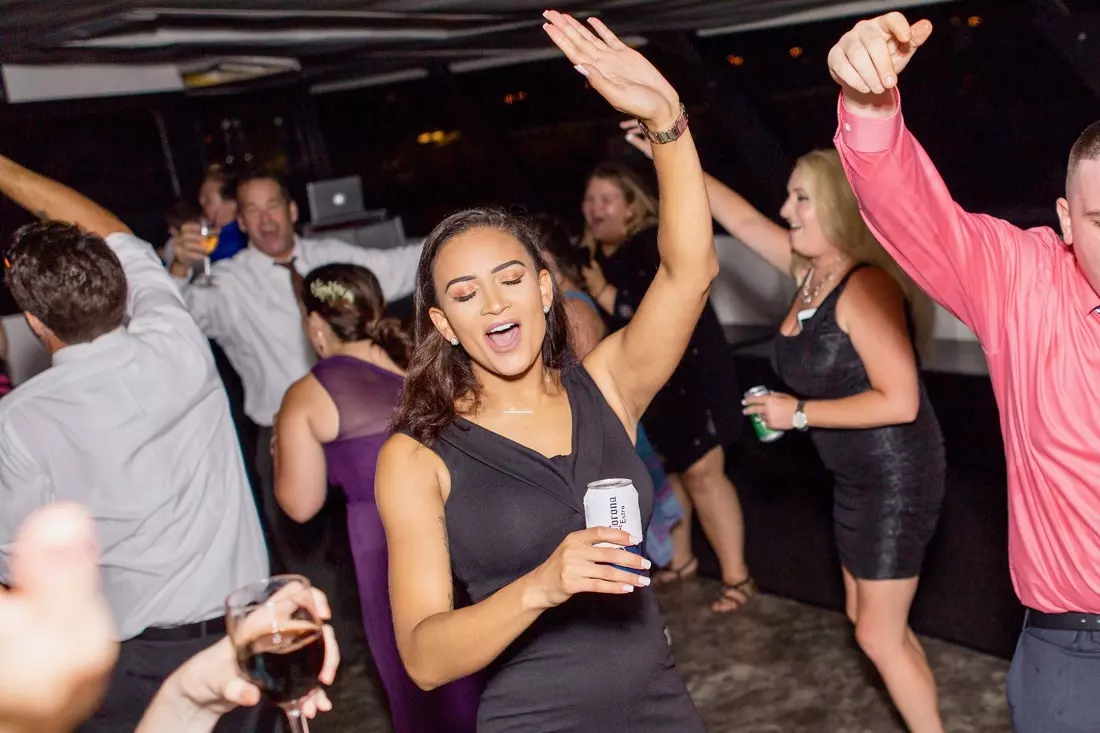 slider - American Butler