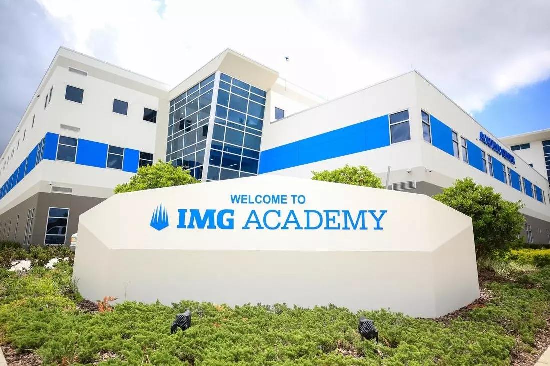 Вид на главный корпус IMG Academy во Флориде Главный корпус IMG Academy