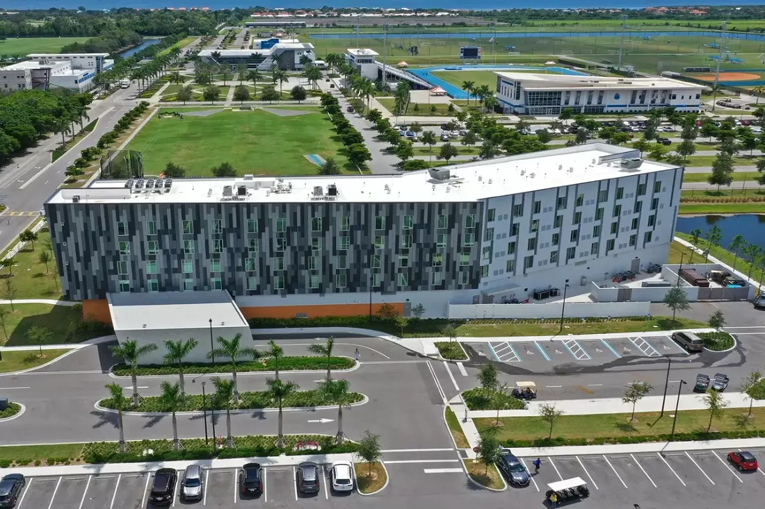 slider - American Butler