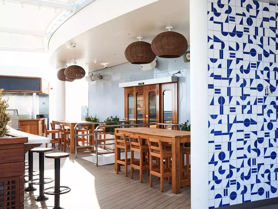 slider - American Butler