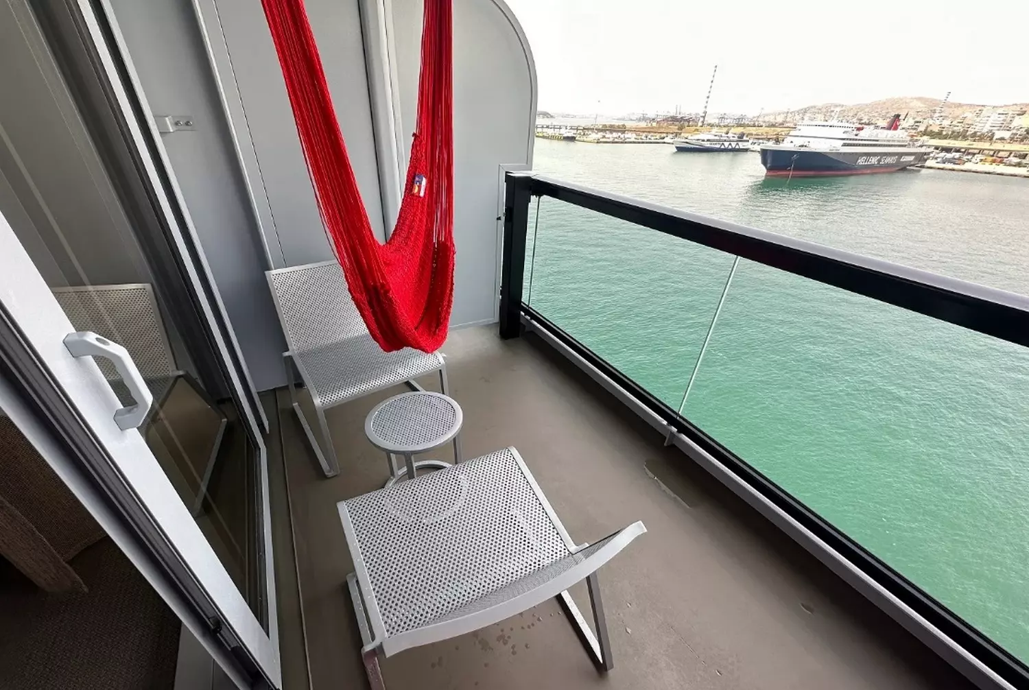 slider - American Butler