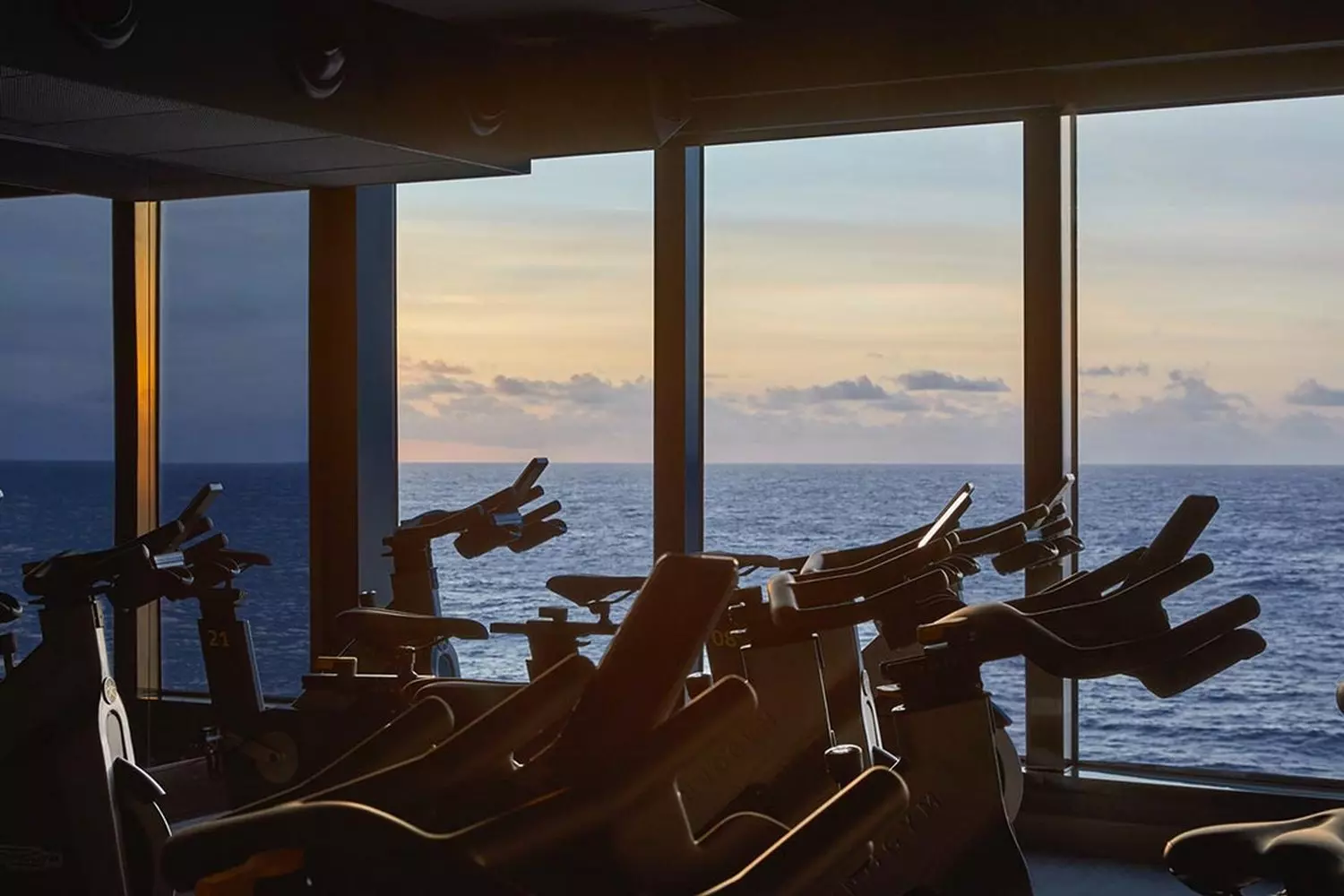 slider - American Butler