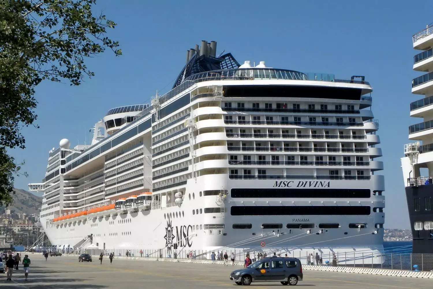 slider - American Butler