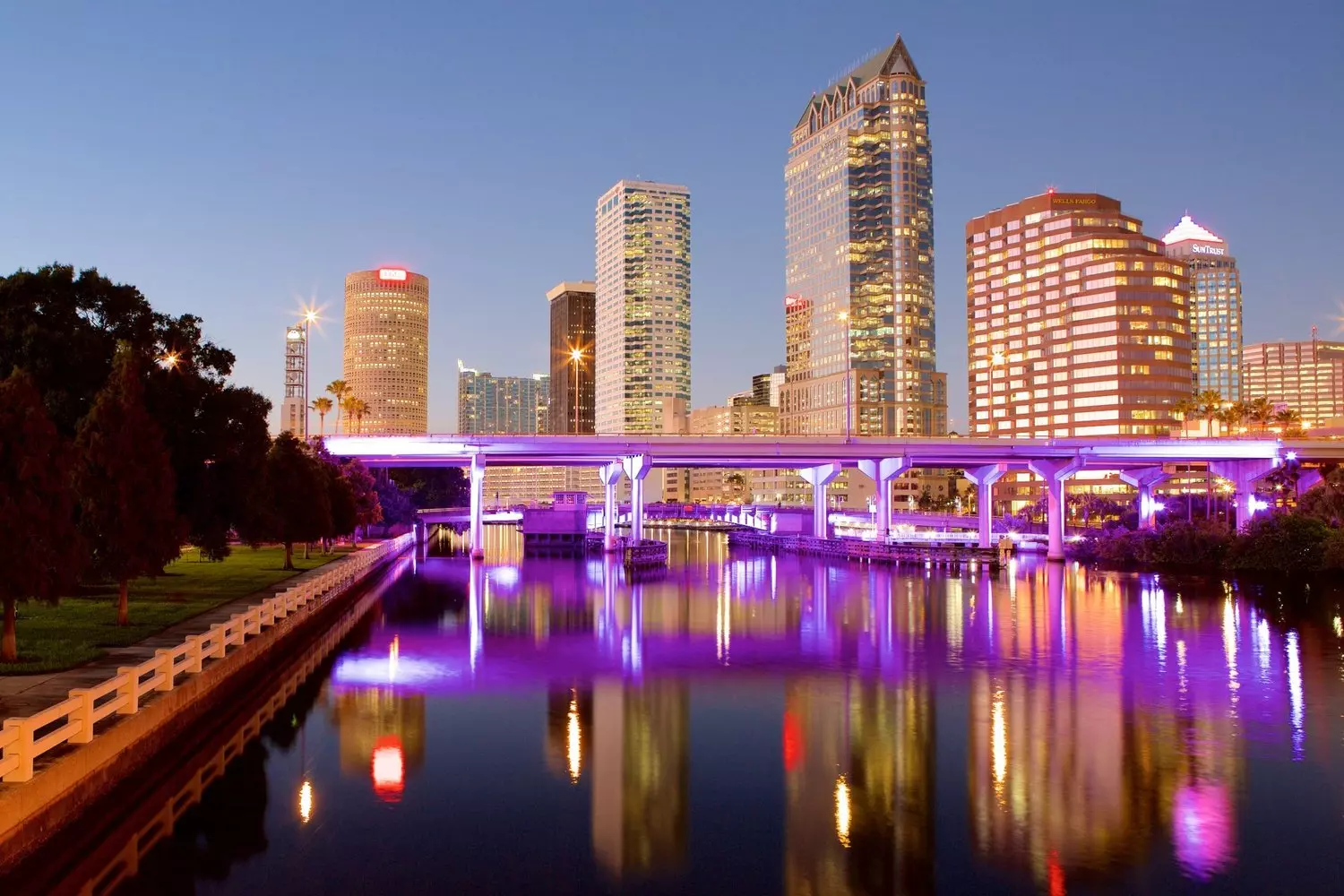 slider - American Butler