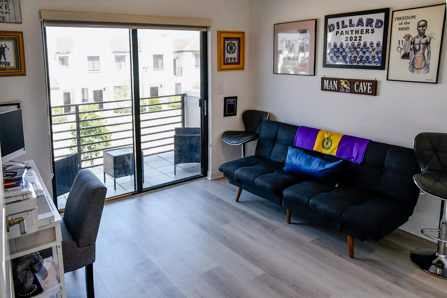 slider - American Butler